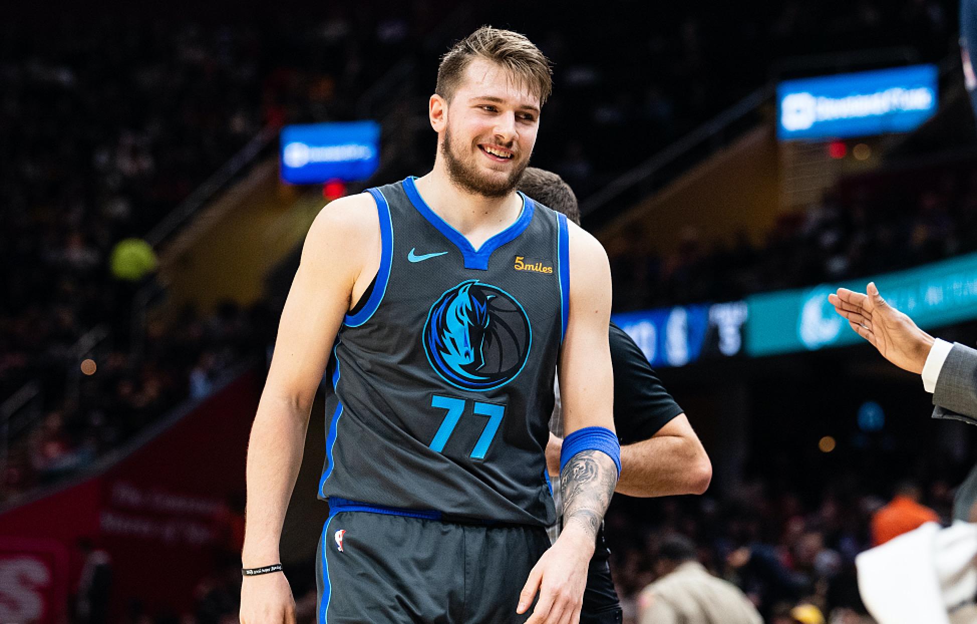 的游泳世青 的游泳世青