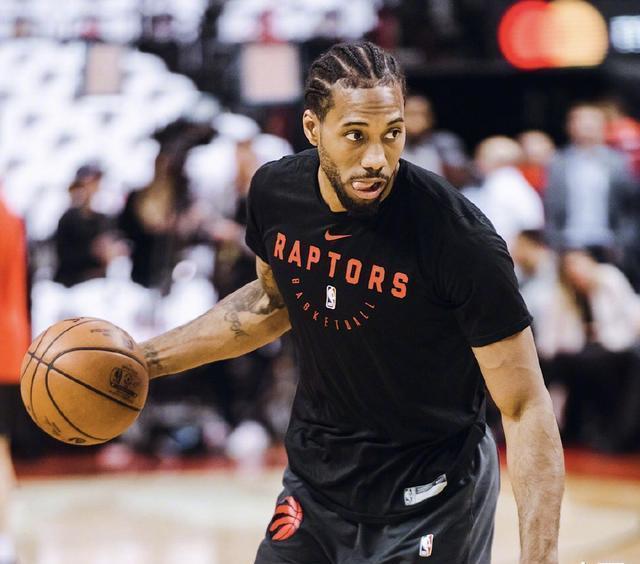 又改以中距 又改以中距